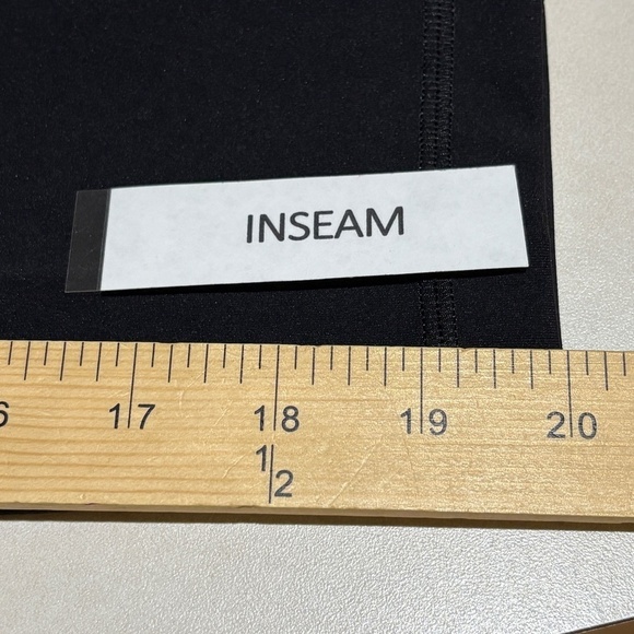 Lululemon Women Running tights Leggings Lot of 2 Sz 4 Reflective Inseam: 24 + 20 - Picture 14 of 16